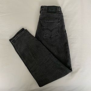 Levi’s Mom Jean